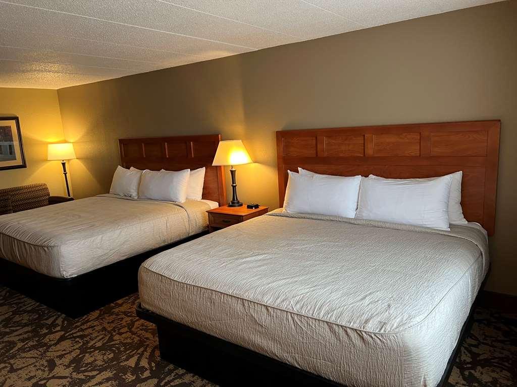 Best Western Derby Inn Ігл-Рівер Номер фото