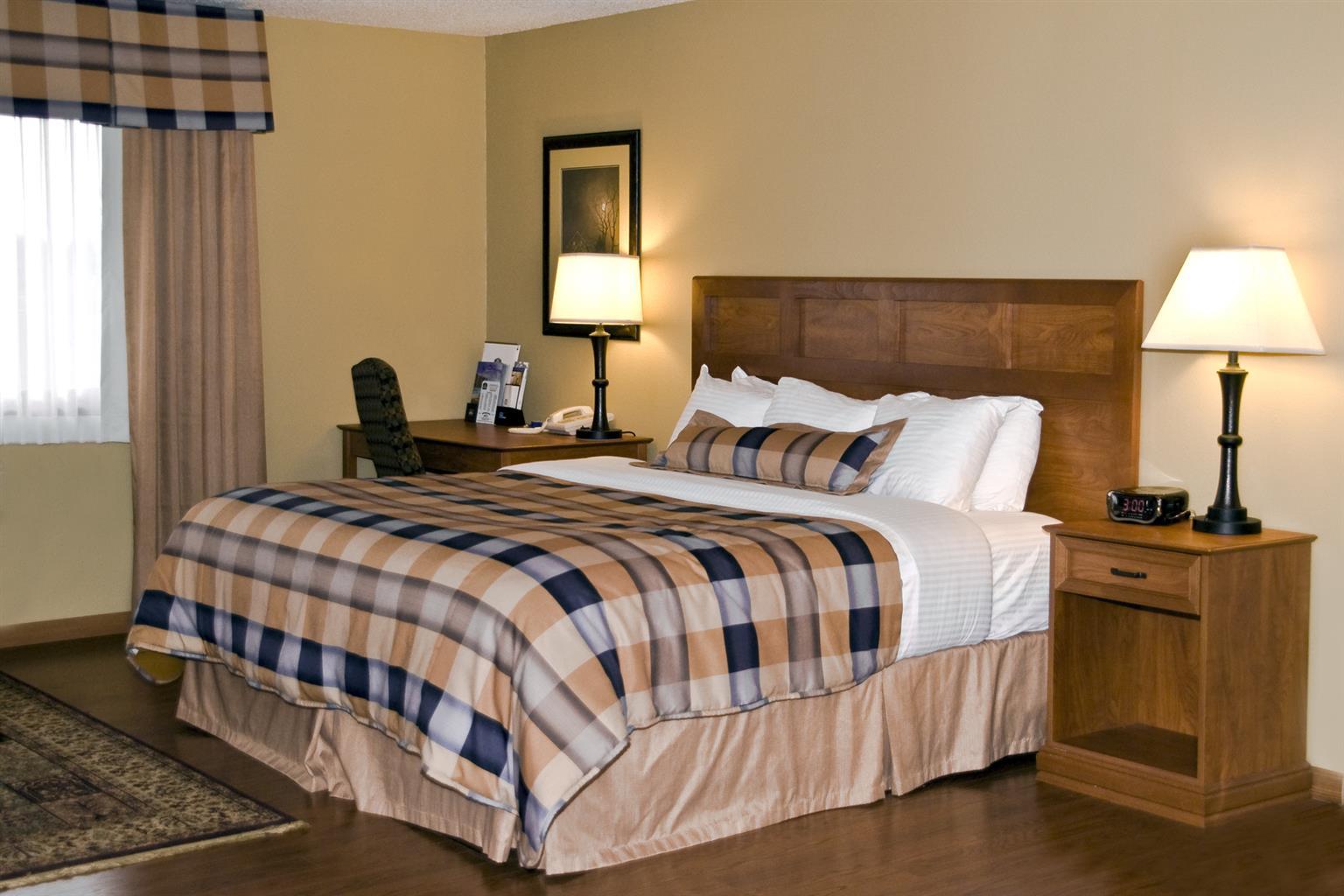 Best Western Derby Inn Ігл-Рівер Номер фото