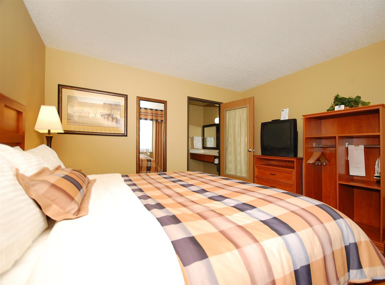 Best Western Derby Inn Ігл-Рівер Номер фото