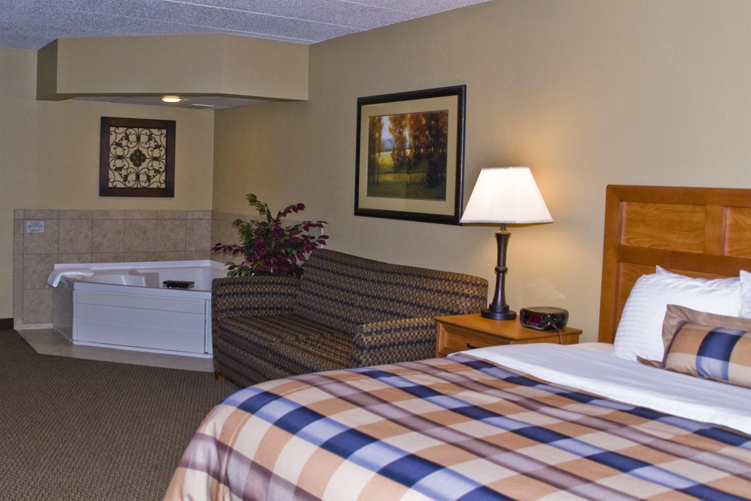 Best Western Derby Inn Ігл-Рівер Номер фото