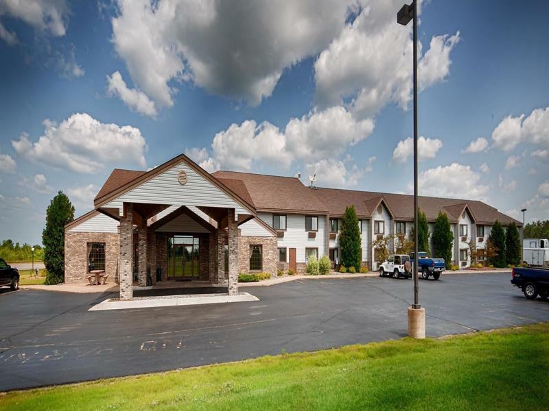 Best Western Derby Inn Ігл-Рівер Екстер'єр фото